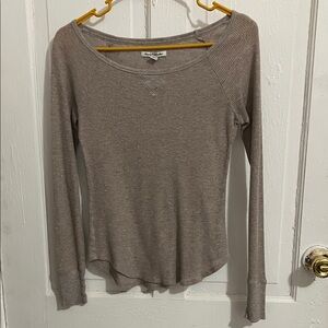 American Eagle Outfitters Metallic Taupe Ribbed Long-Sleeve Tee